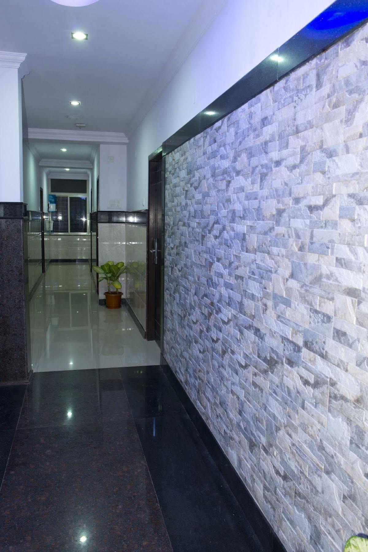 Fabhotel Sairam Residency Bangalore Exterior foto